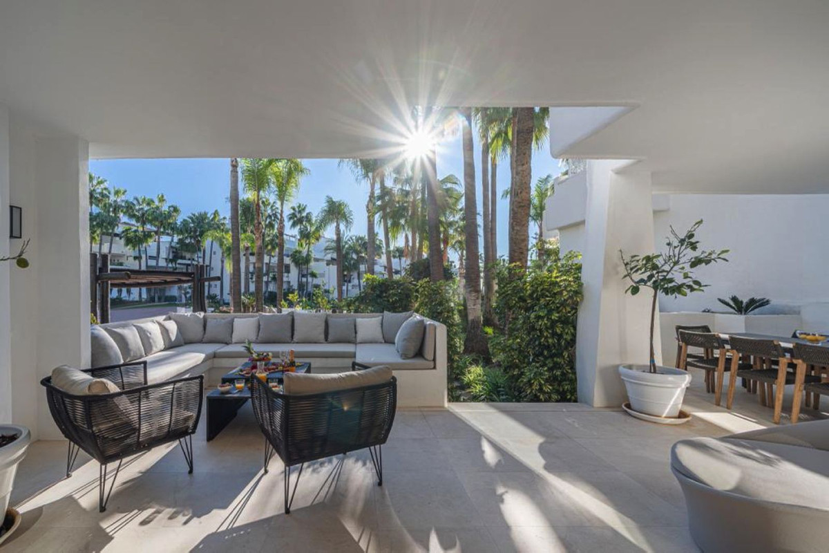 3 Bedroom Apartment for Sale in The Golden Mile — 3