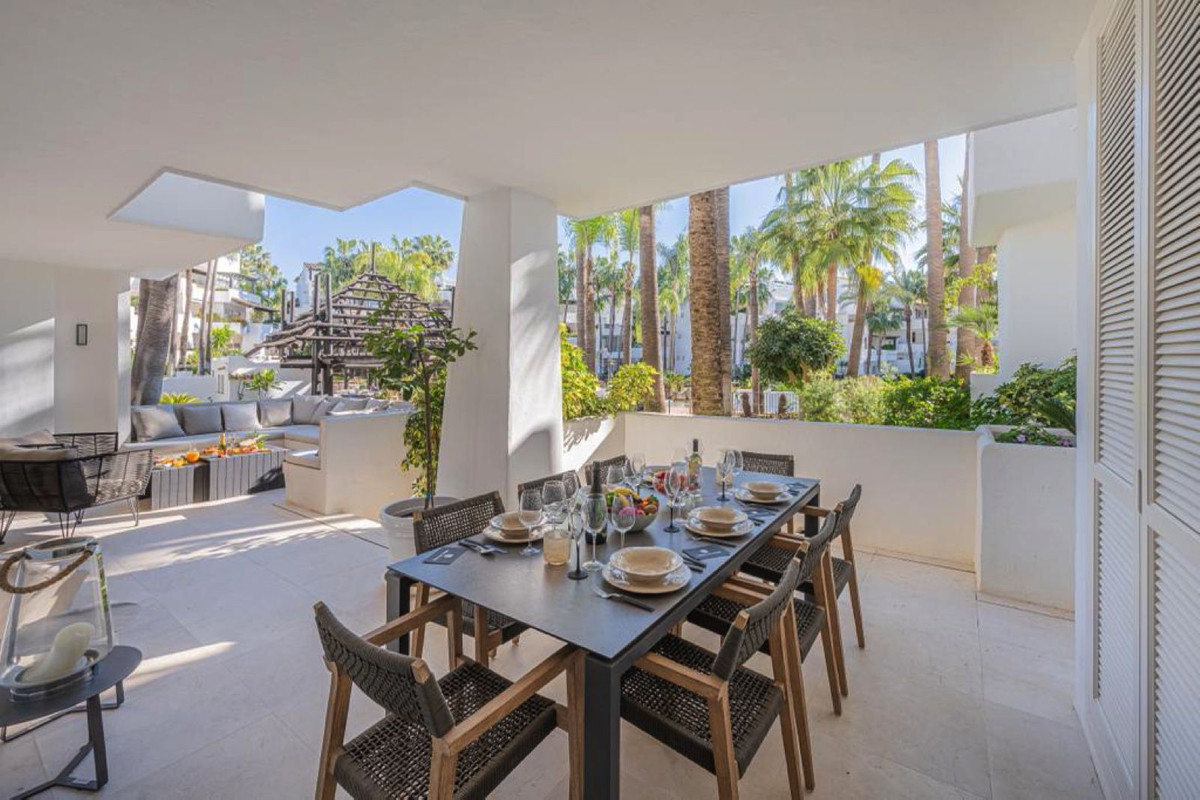 3 Bedroom Apartment for Sale in The Golden Mile — 5