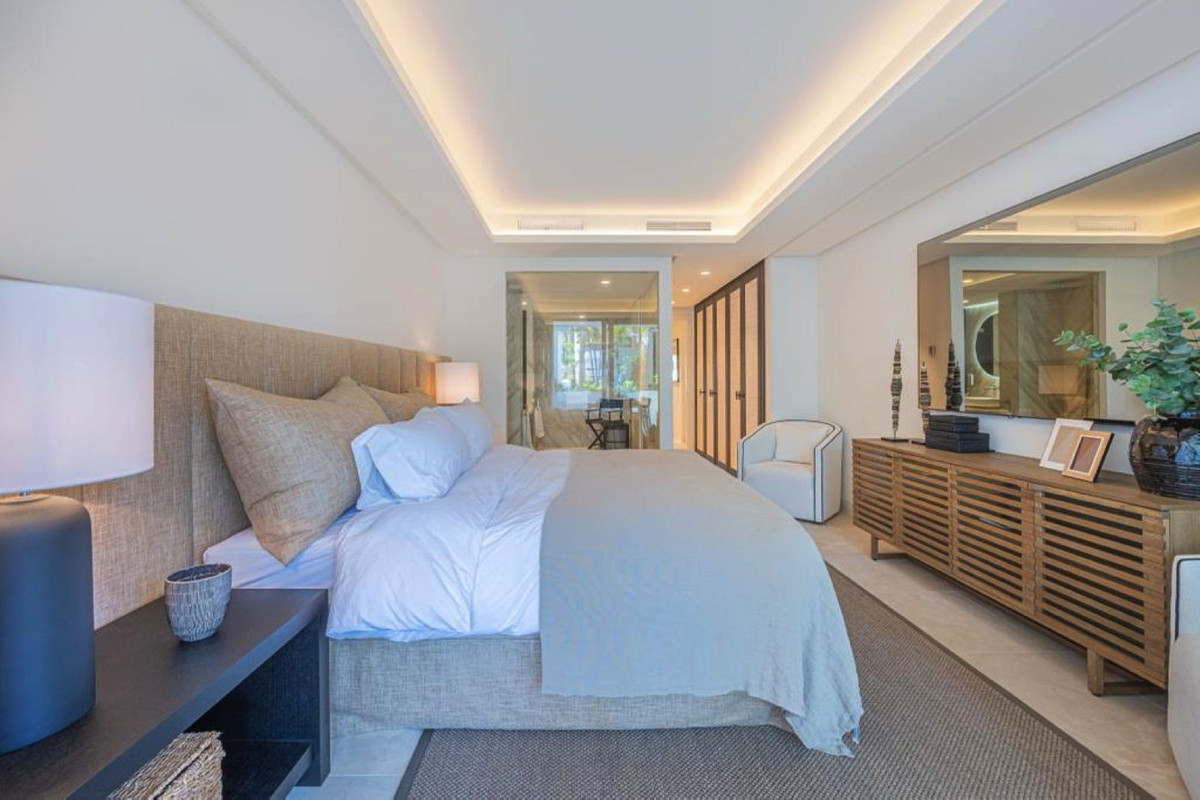 3 Bedroom Apartment for Sale in The Golden Mile — 7