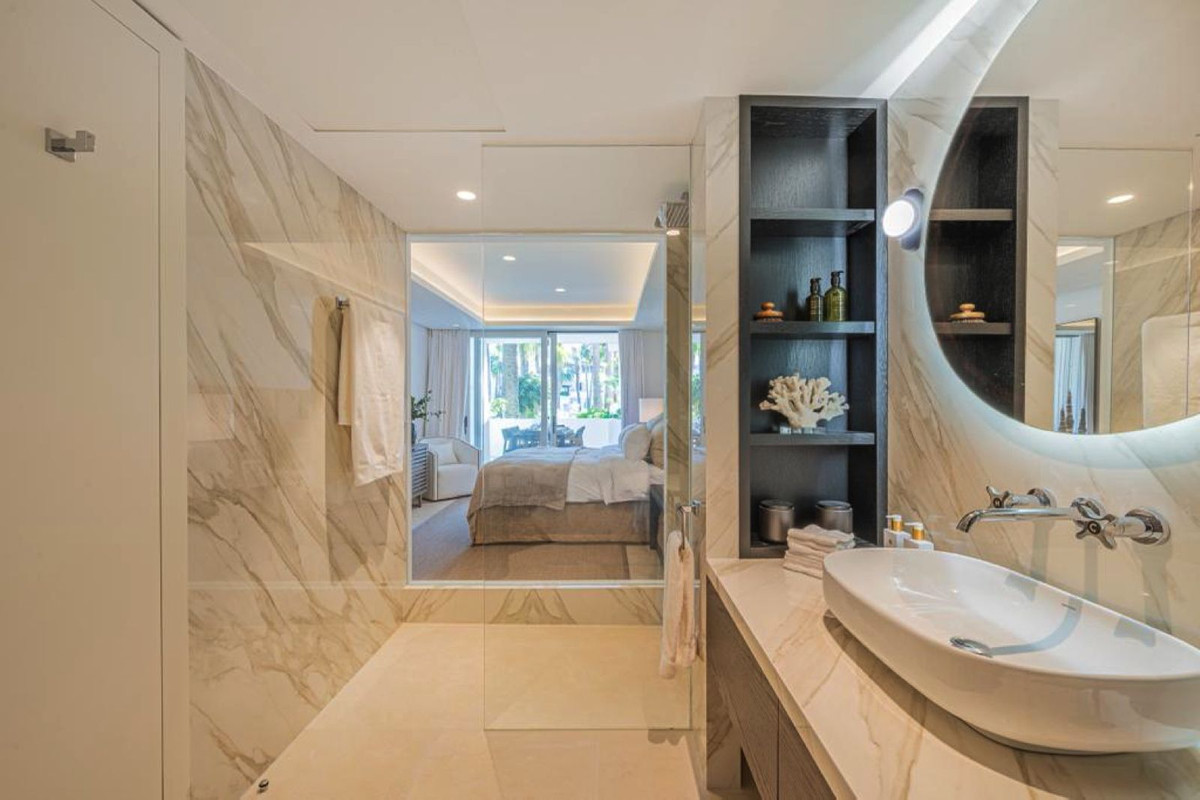 3 Bedroom Apartment for Sale in The Golden Mile — 8