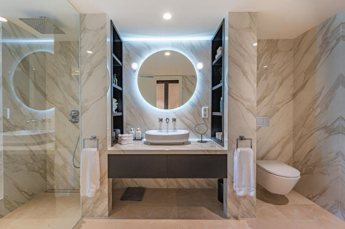 3 Bedroom Apartment for Sale in The Golden Mile — 9