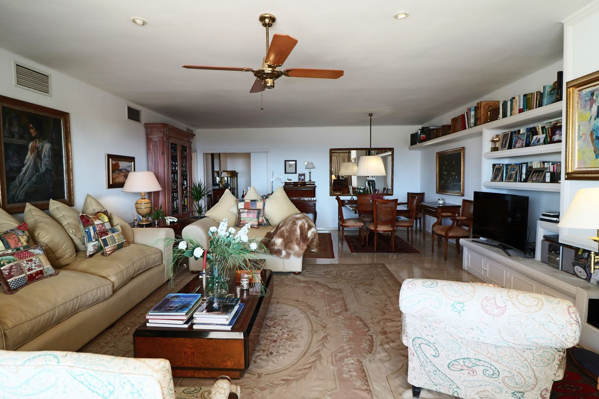 2 Bedroom Apartment for Sale in Marbella — 3
