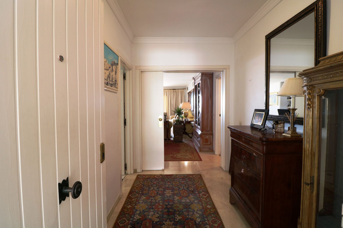 2 Bedroom Apartment for Sale in Marbella — 7
