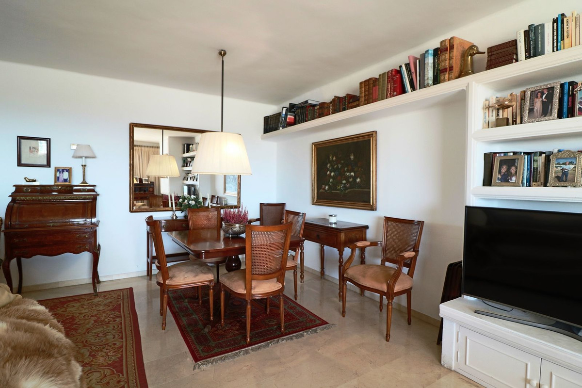 2 Bedroom Apartment for Sale in Marbella — view 10