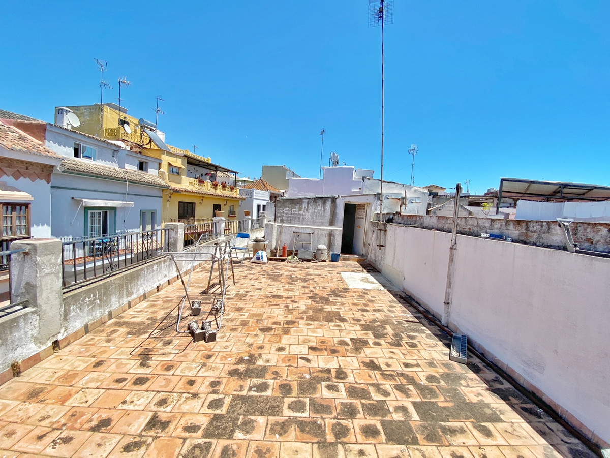 4 Bedroom Villa for Sale in Marbella — 2