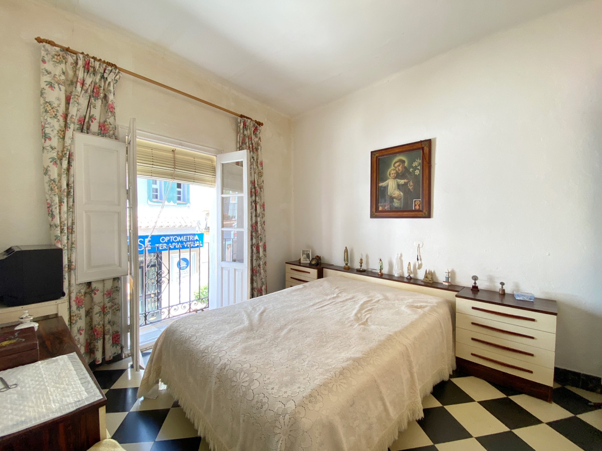 4 Bedroom Villa for Sale in Marbella — 6