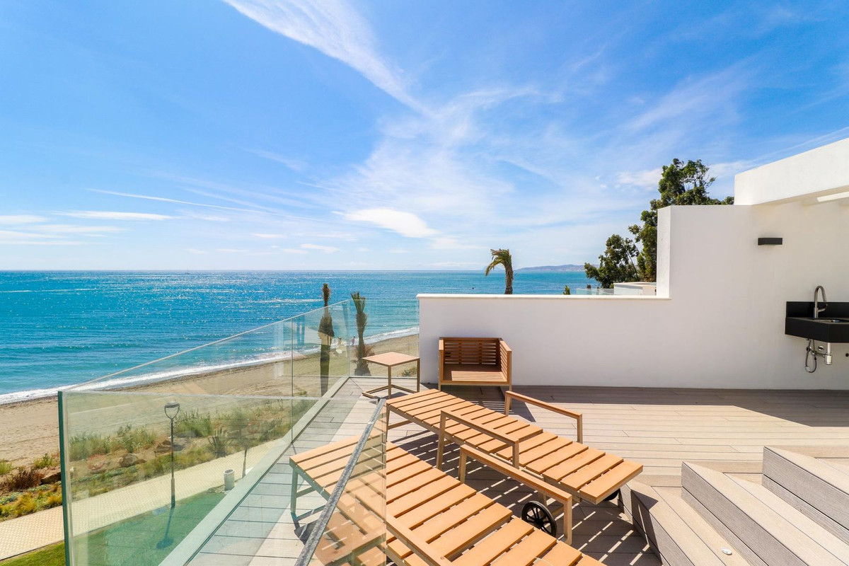 3 Bedroom Villa for Sale in Estepona — view 12