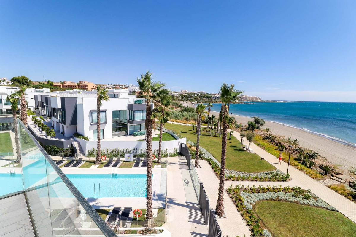 3 Bedroom Villa for Sale in Estepona — view 13