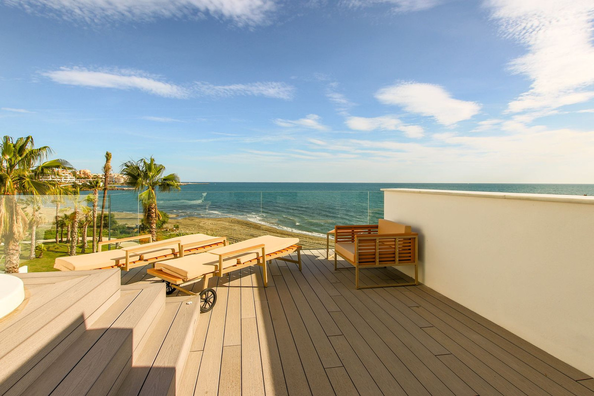 3 Bedroom Villa for Sale in Estepona — view 15