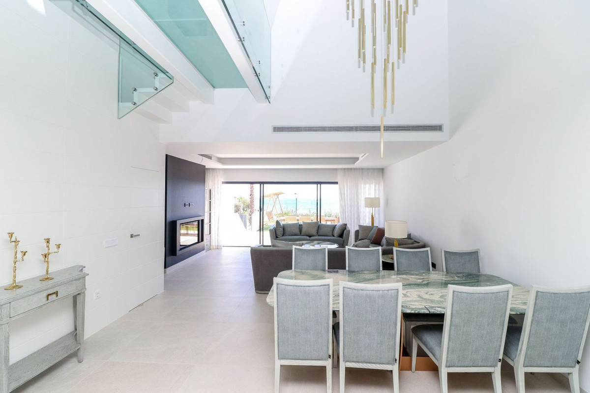 3 Bedroom Villa for Sale in Estepona — 4