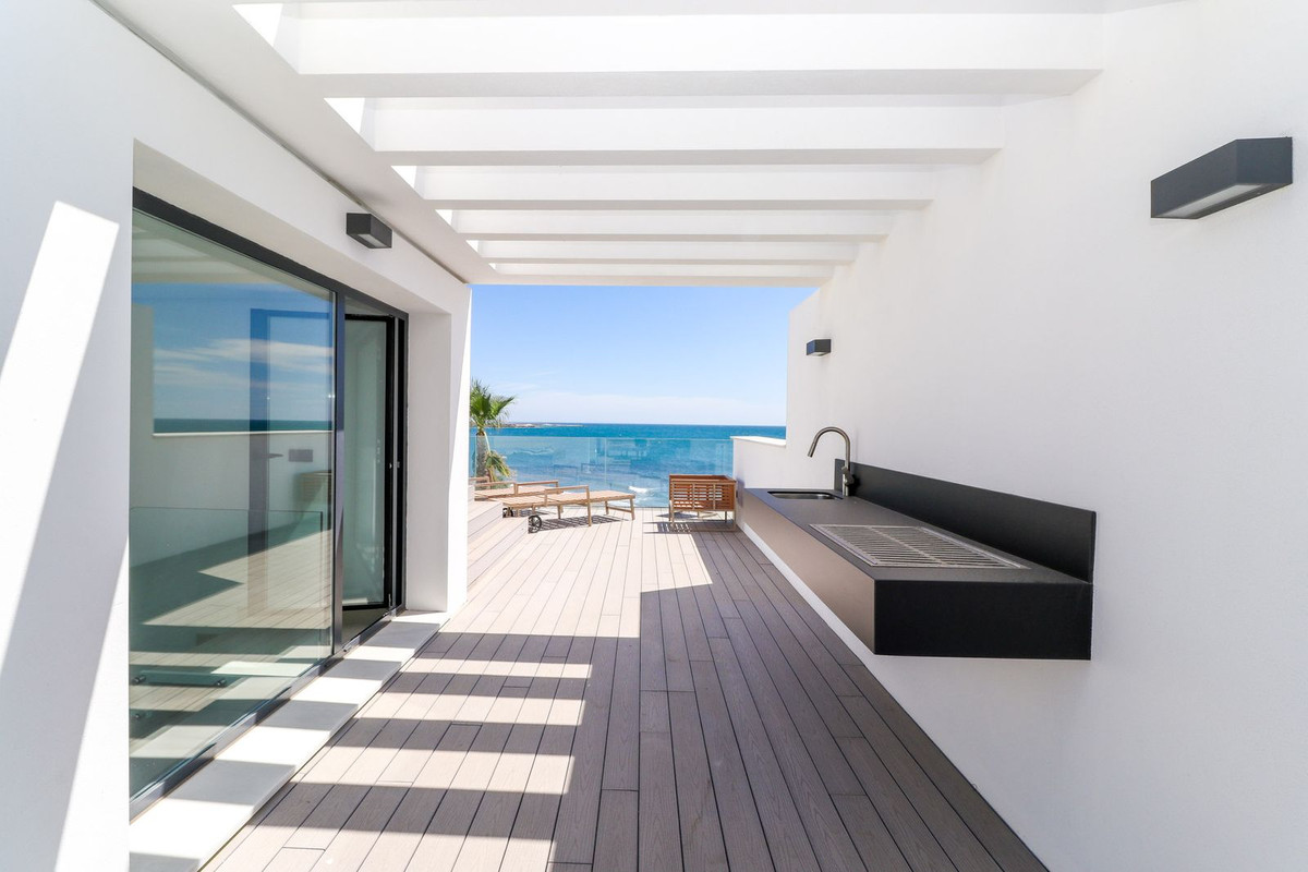 3 Bedroom Villa for Sale in Estepona — 7