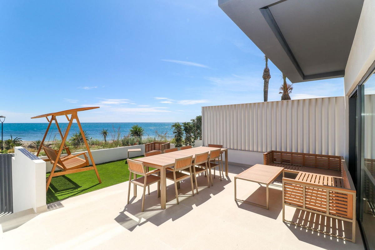 3 Bedroom Villa for Sale in Estepona — view 10