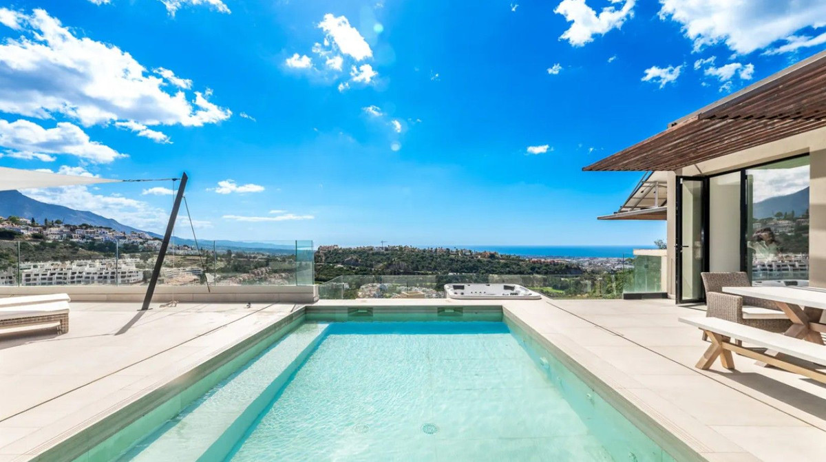 7 Bedroom Villa for Sale in Los Arqueros — 5