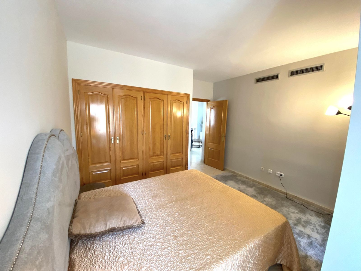 2 Bedroom Apartment for Sale in Aloha — view 20