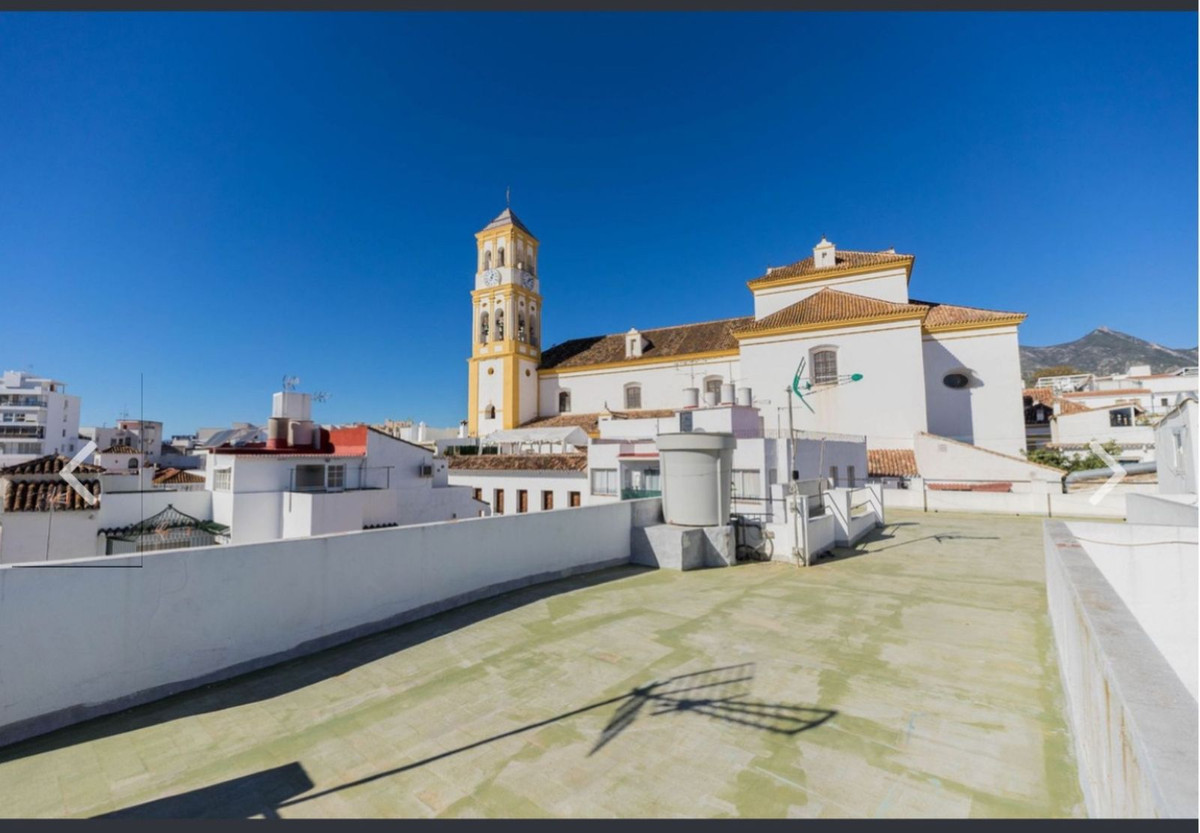 7 Bedroom Villa for Sale in Marbella