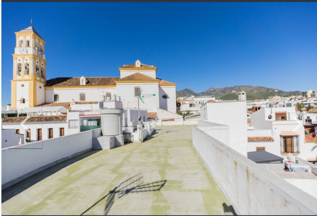 7 Bedroom Villa for Sale in Marbella — 2