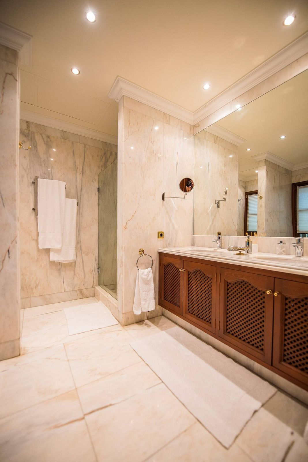8 Bedroom Villa for Sale in La Zagaleta — 4
