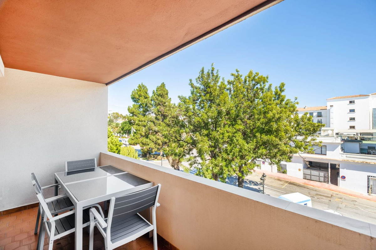 2 Bedroom Apartment for Sale in Nueva Andalucía — 6
