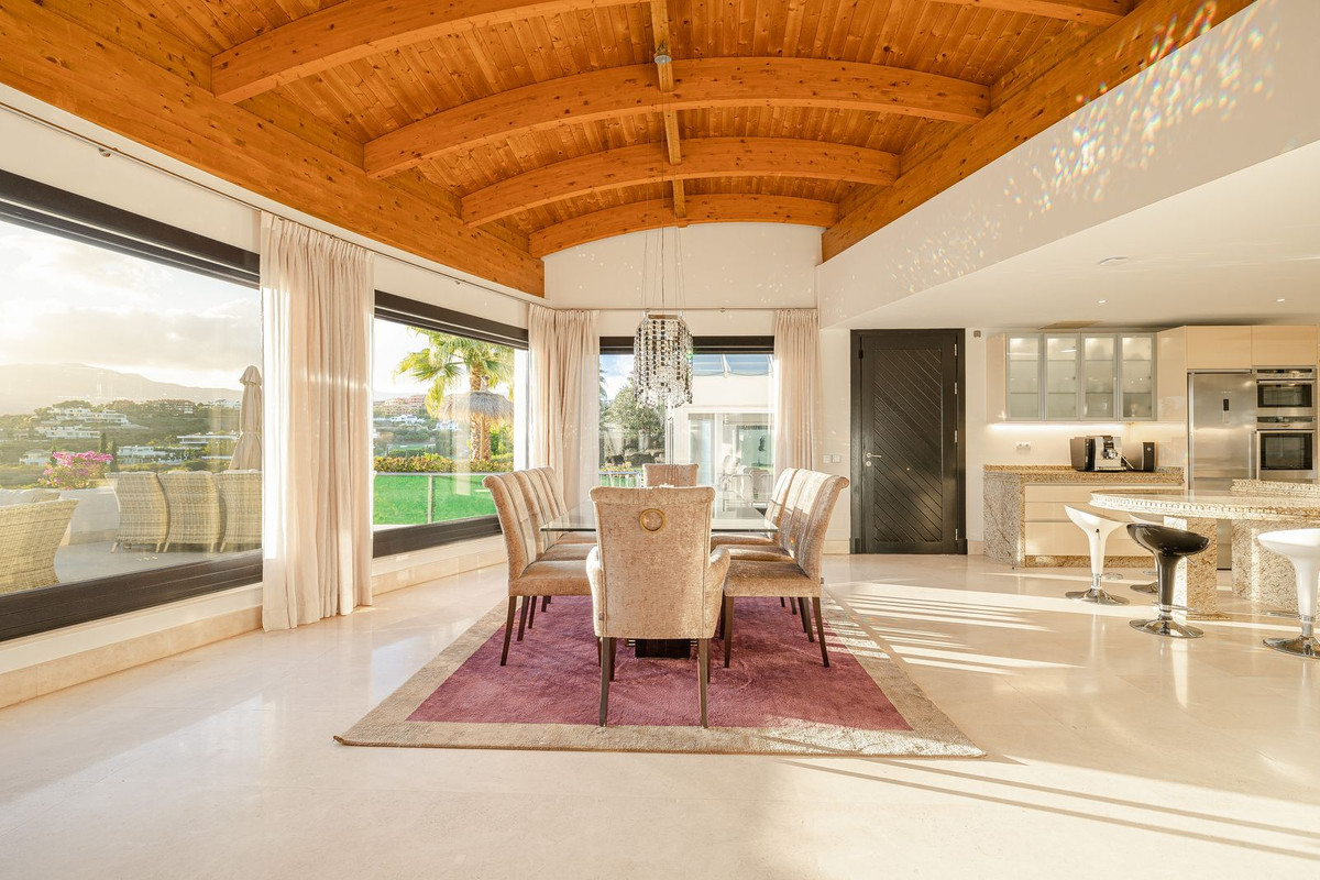 8 Bedroom Villa for Sale in Los Flamingos — 2