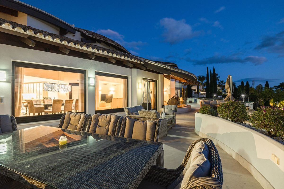 8 Bedroom Villa for Sale in Los Flamingos — 7