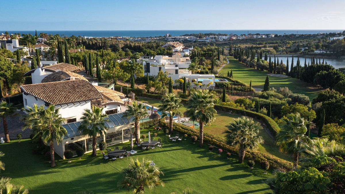 8 Bedroom Villa for Sale in Los Flamingos — view 10