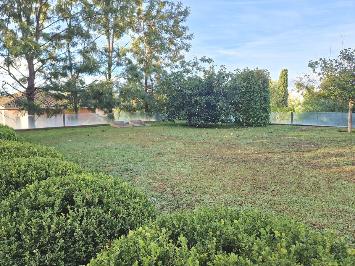 5 Bedroom Villa for Sale in Estepona — 5