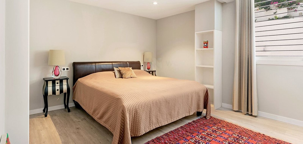 7 Bedroom Villa for Sale in Nueva Andalucía — 6