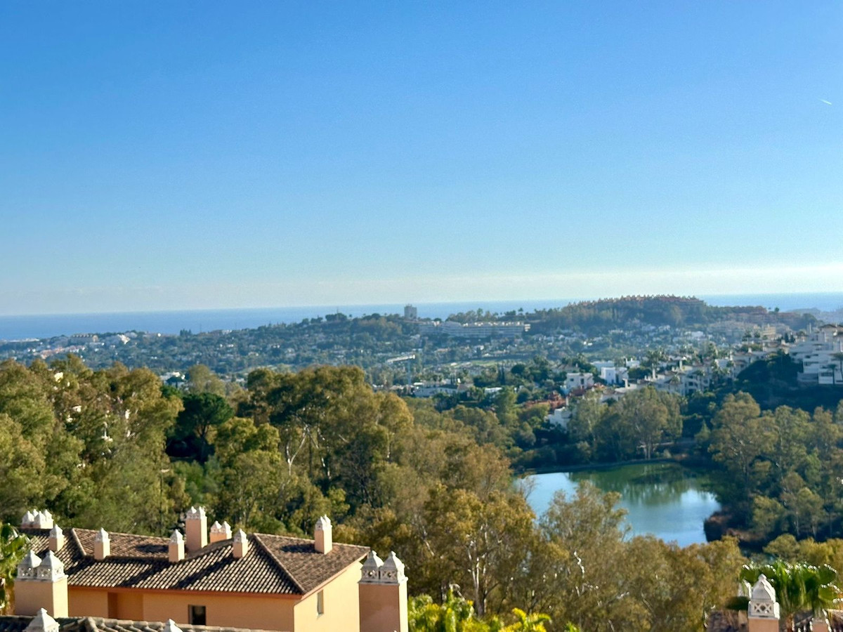 2 Bedroom Apartment for Sale in Nueva Andalucía — view 11
