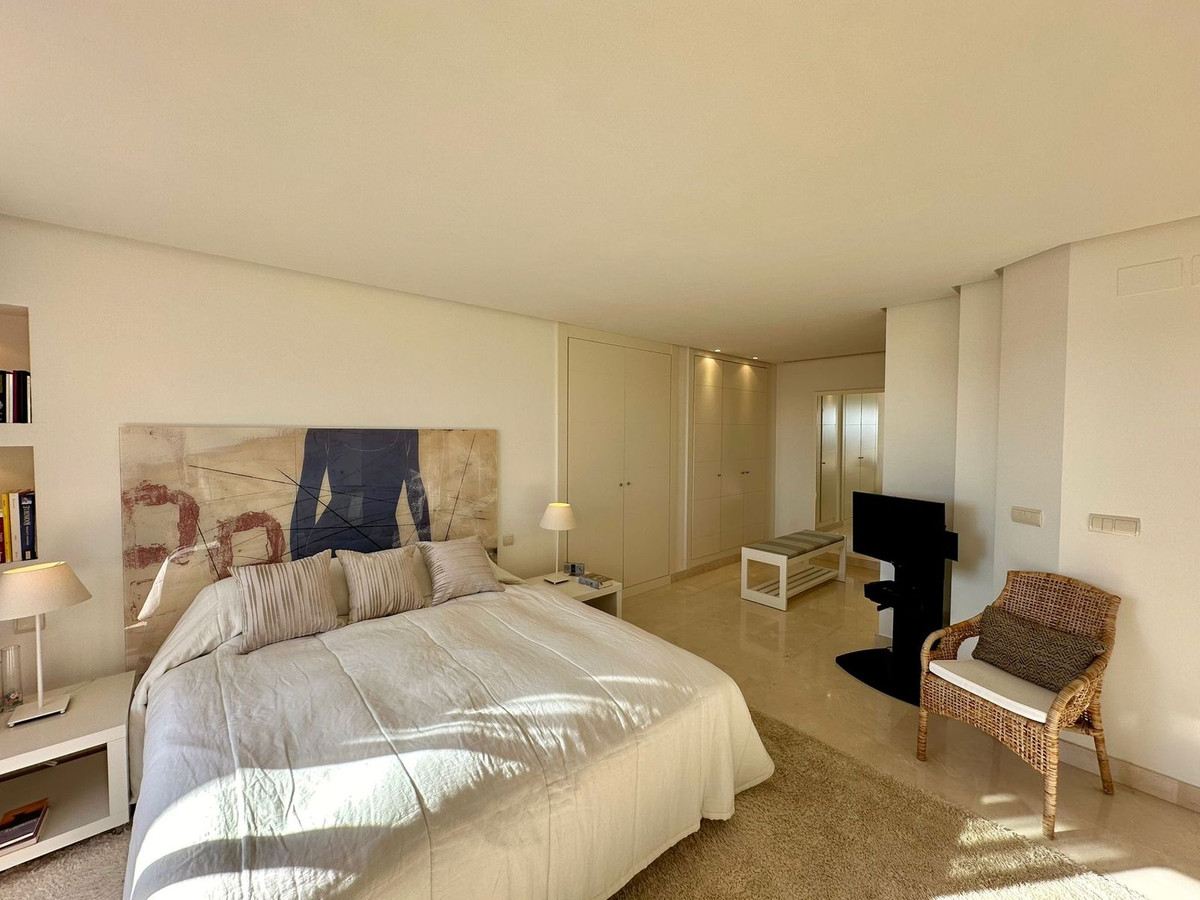 2 Bedroom Apartment for Sale in Nueva Andalucía — view 12