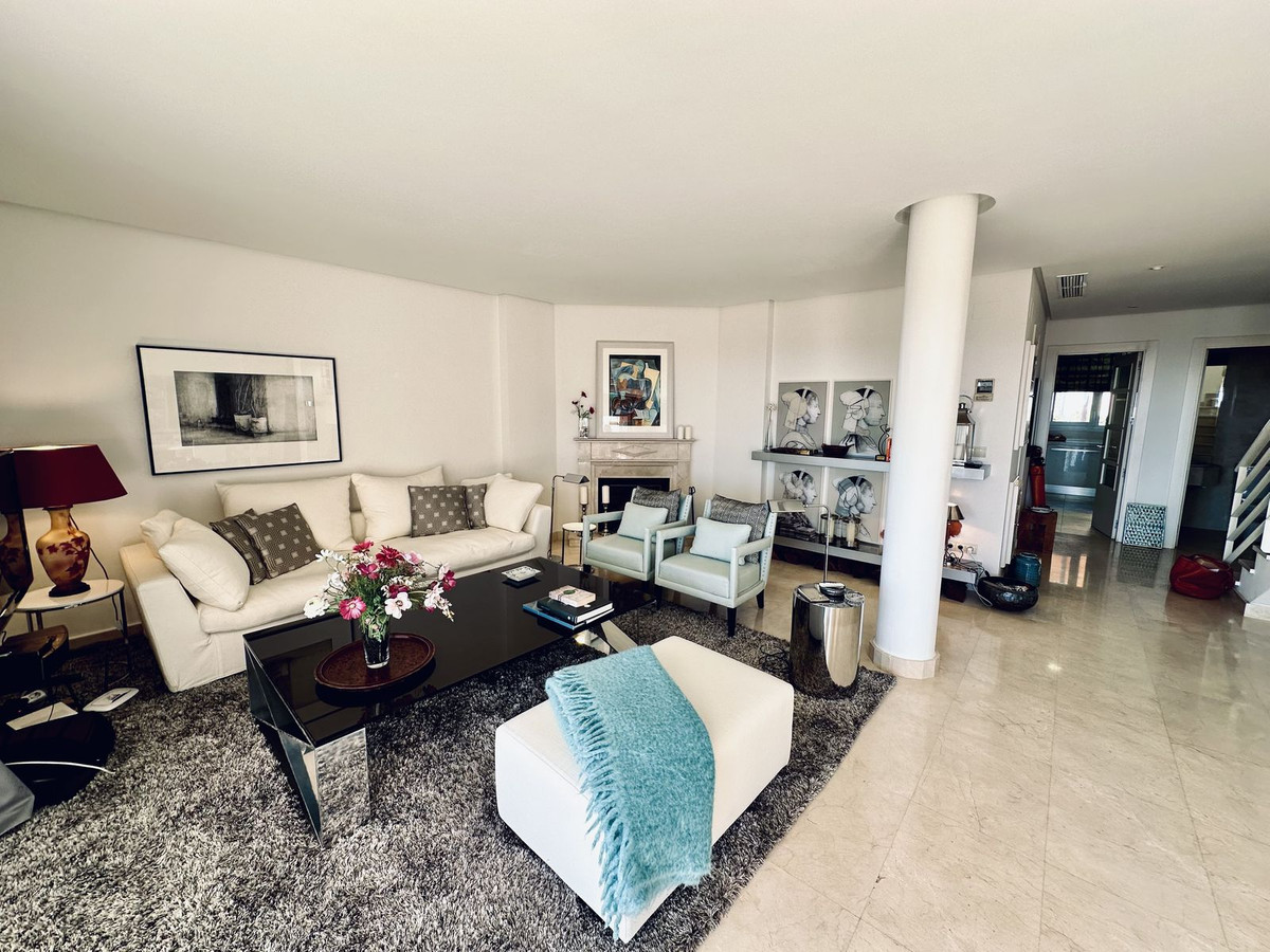 2 Bedroom Apartment for Sale in Nueva Andalucía — view 13