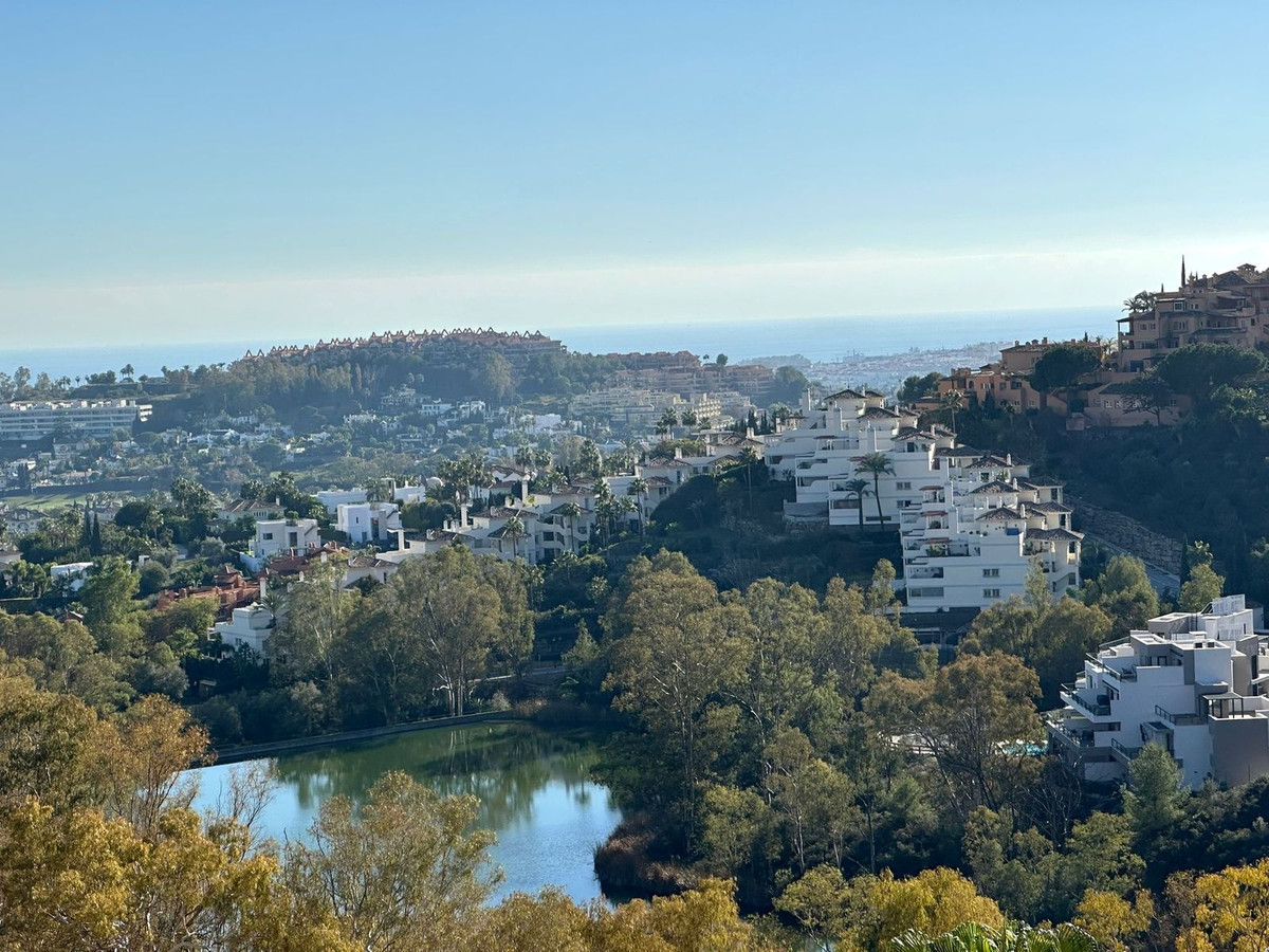 2 Bedroom Apartment for Sale in Nueva Andalucía — 6