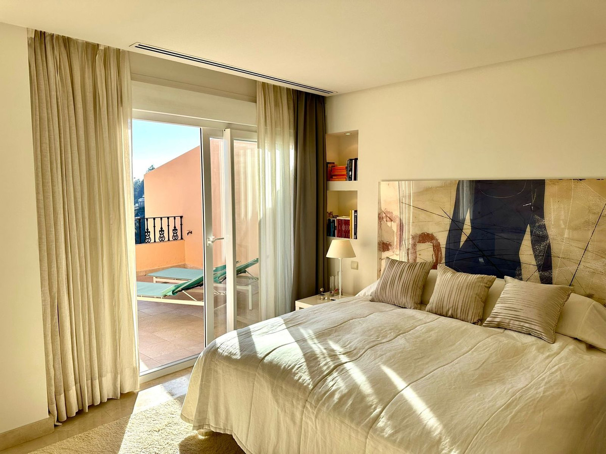 2 Bedroom Apartment for Sale in Nueva Andalucía — view 10