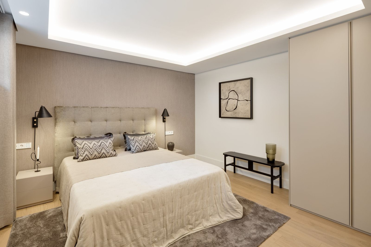 5 Bedroom Villa for Sale in Nueva Andalucía — view 15