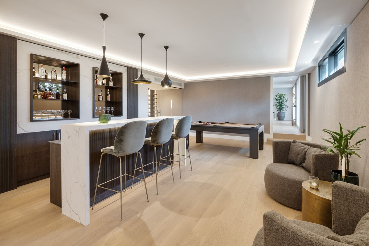 5 Bedroom Villa for Sale in Nueva Andalucía — view 20