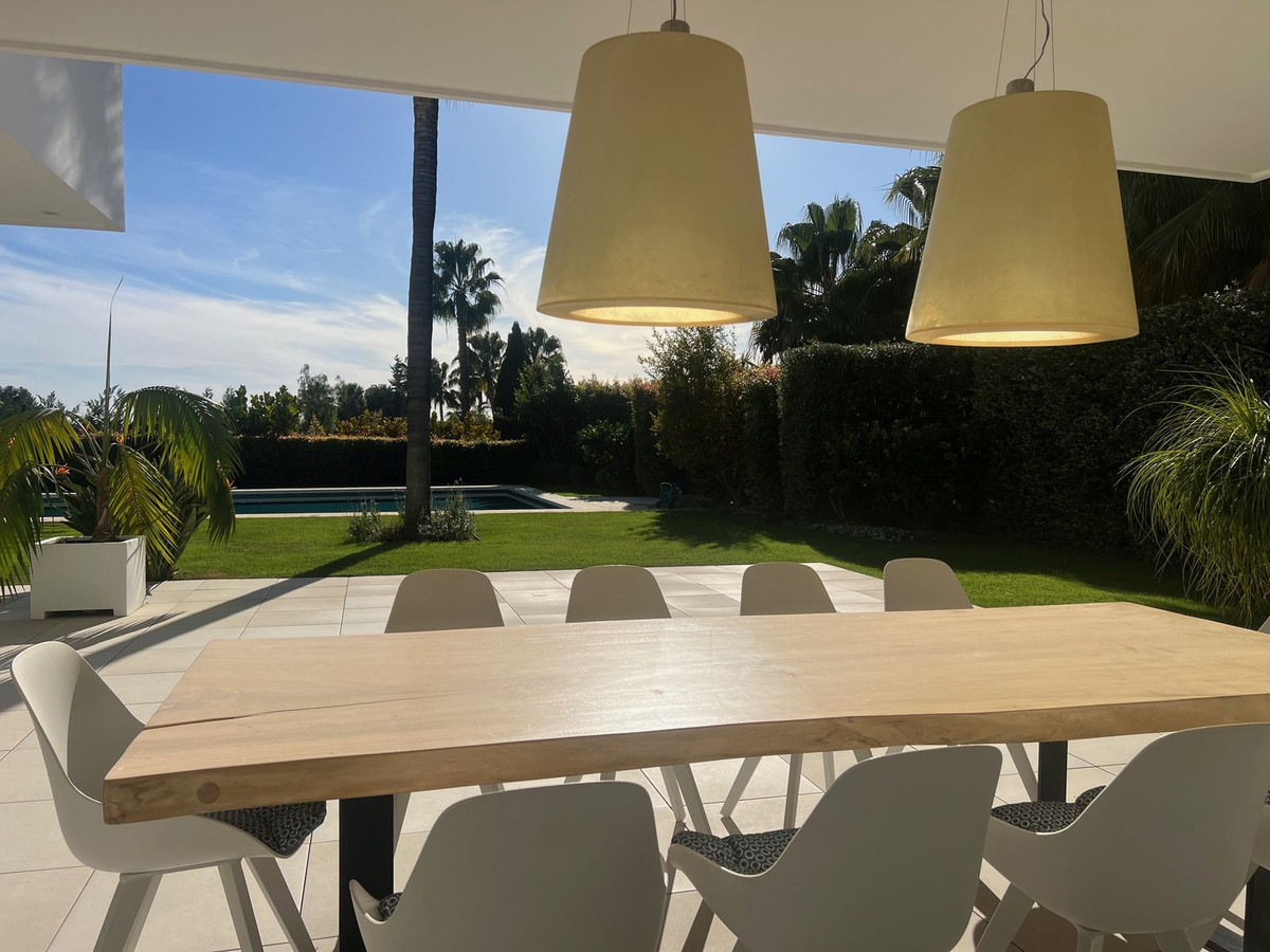 6 Bedroom Villa for Sale in Nagüeles — view 11