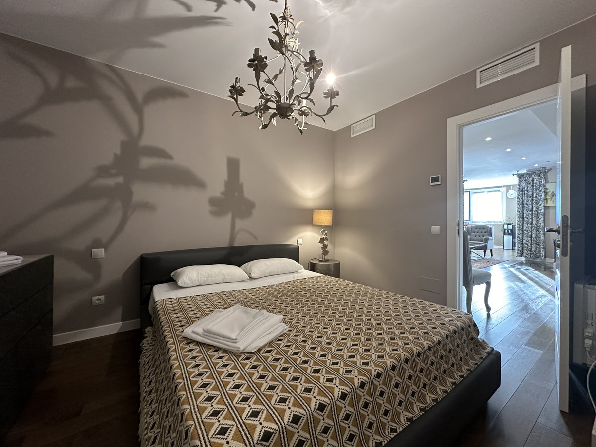 3 Bedroom Apartment for Sale in Puerto Banús — view 20