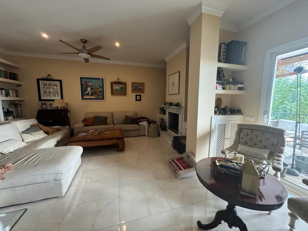 4 Bedroom Villa for Sale in Aloha — view 11