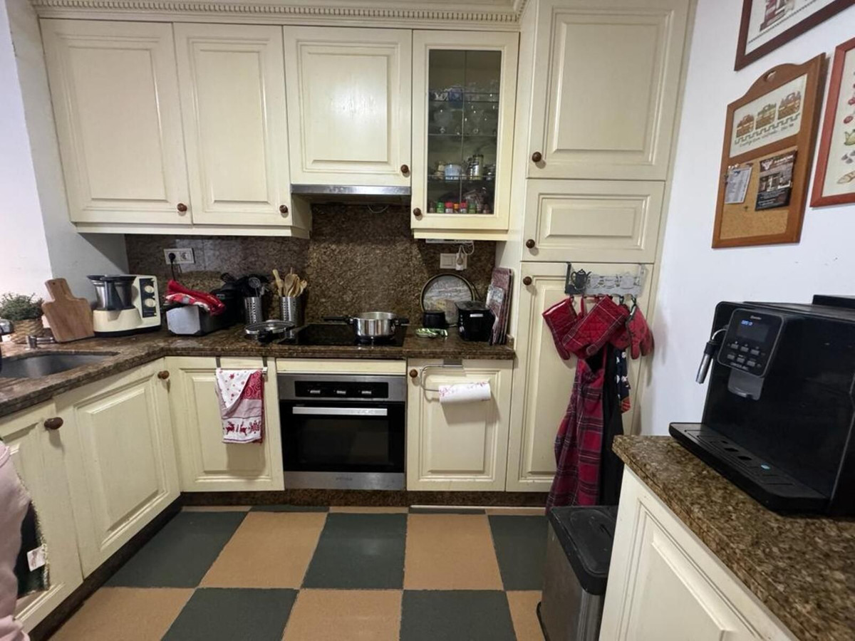 4 Bedroom Villa for Sale in Aloha — view 8