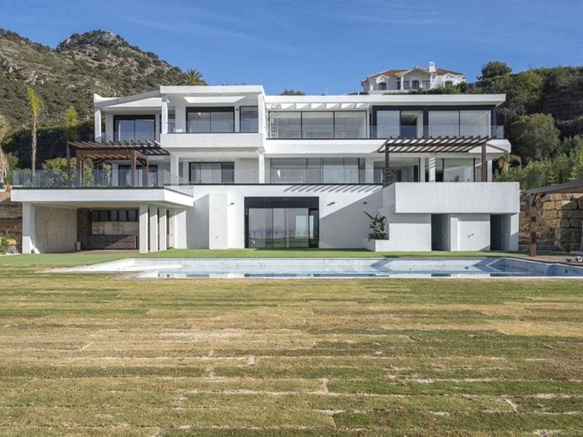 5 Bedroom Villa for Sale in Benahavís — 2