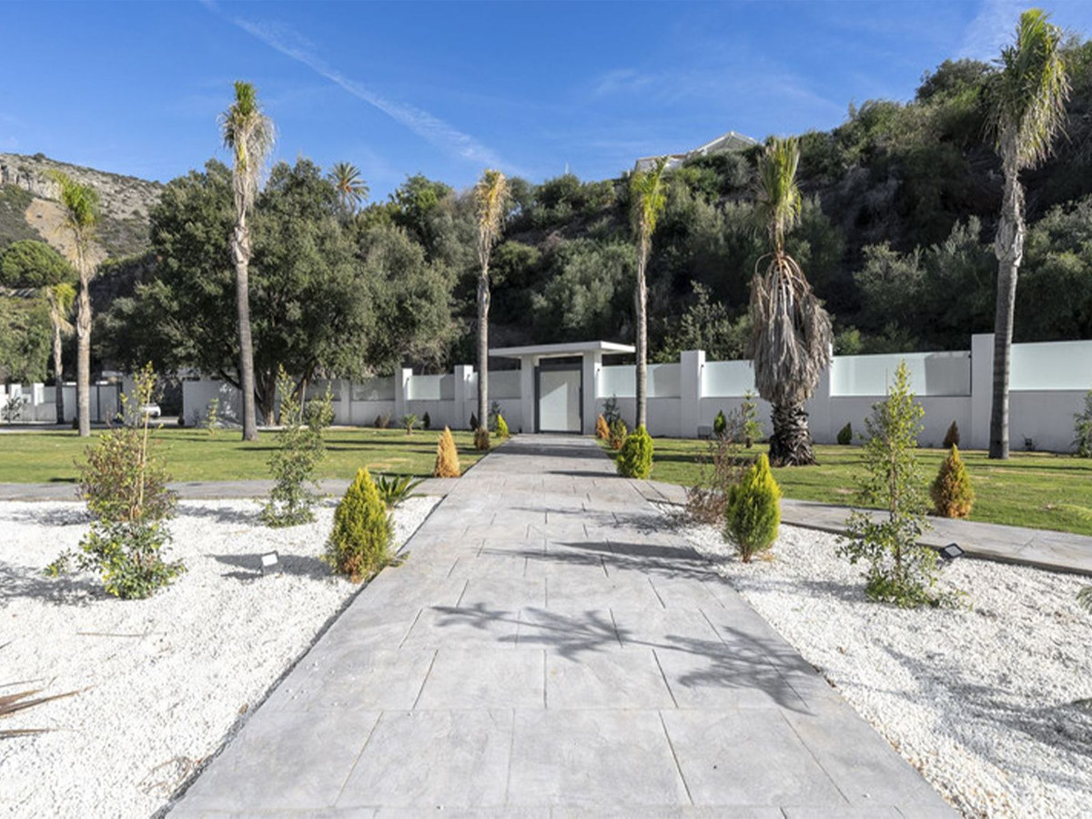 5 Bedroom Villa for Sale in Benahavís — 7