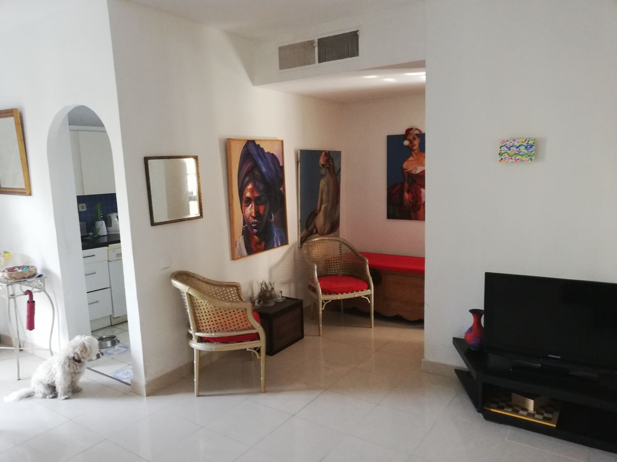 2 Bedroom Apartment for Sale in Puerto Banús — 9