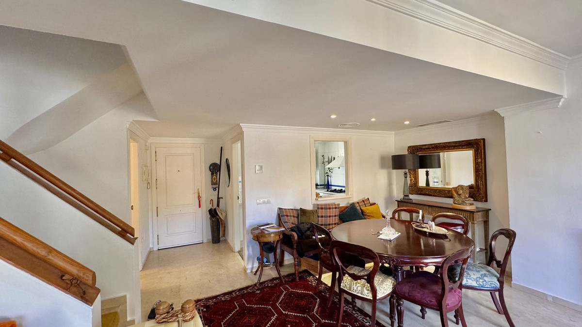 4 Bedroom Villa for Sale in Puerto Banús — 8
