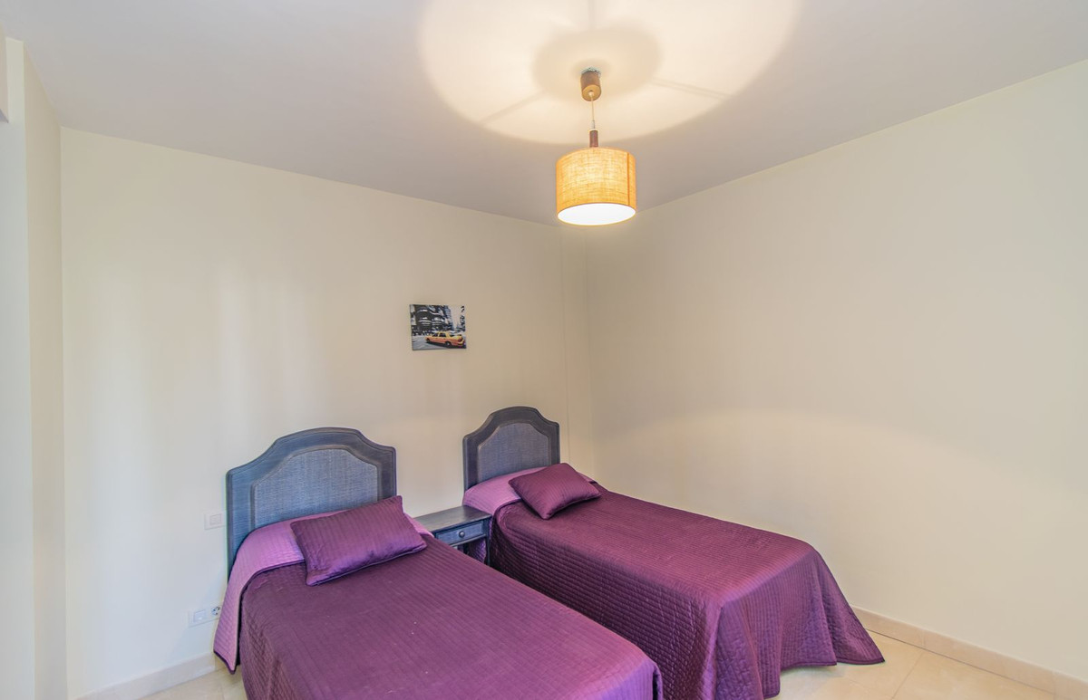 3 Bedroom Apartment for Sale in New Golden Mile — view 9