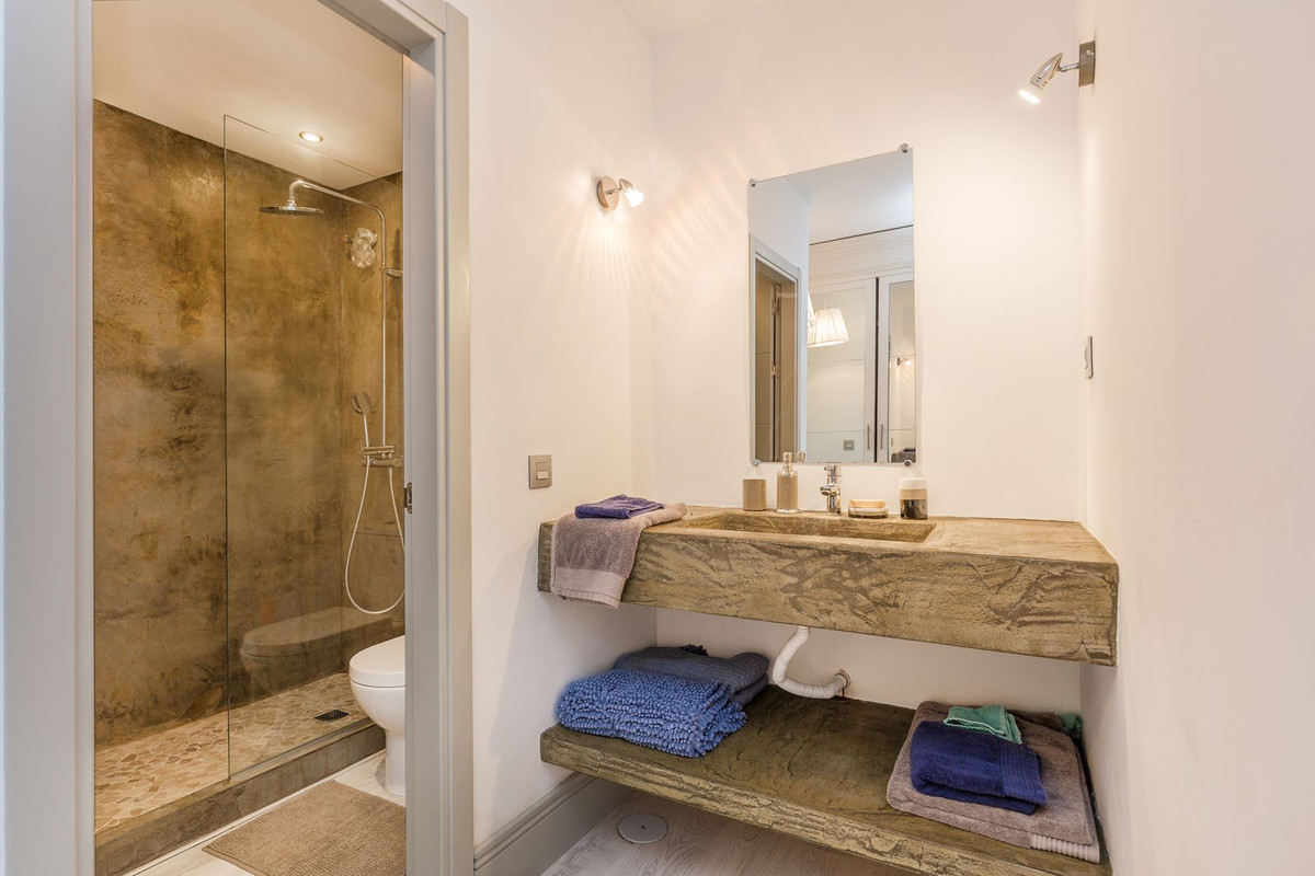 2 Bedroom Apartment for Sale in Nueva Andalucía — view 19
