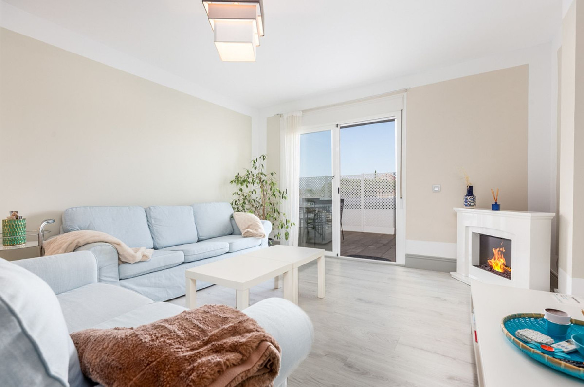 2 Bedroom Apartment for Sale in Nueva Andalucía — view 5