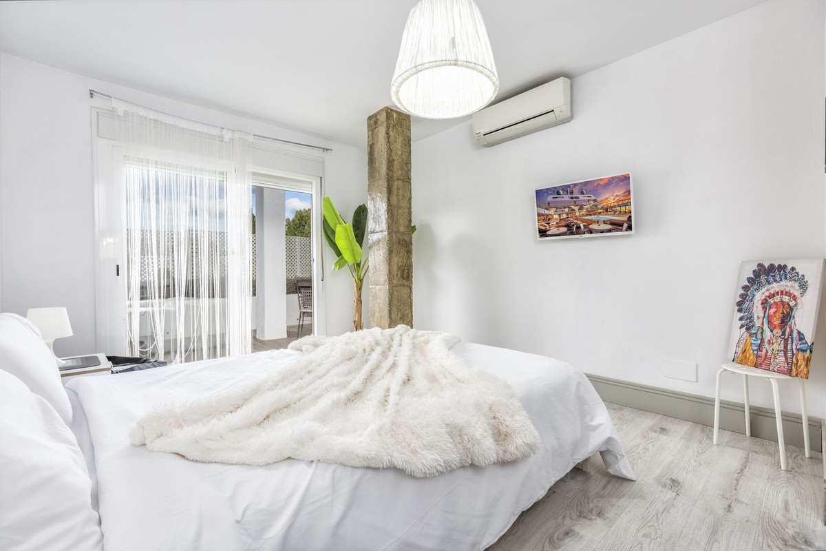 2 Bedroom Apartment for Sale in Nueva Andalucía — view 8