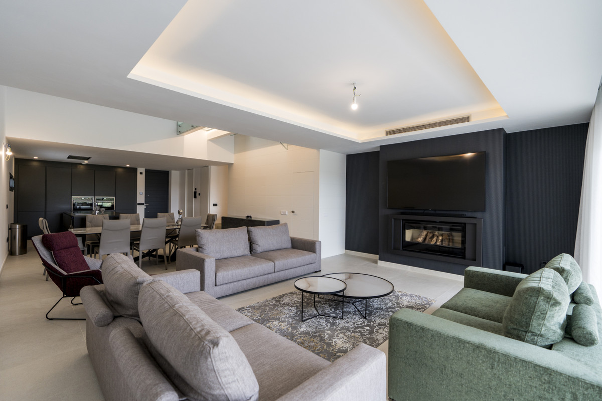 4 Bedroom Villa for Sale in Estepona — 5