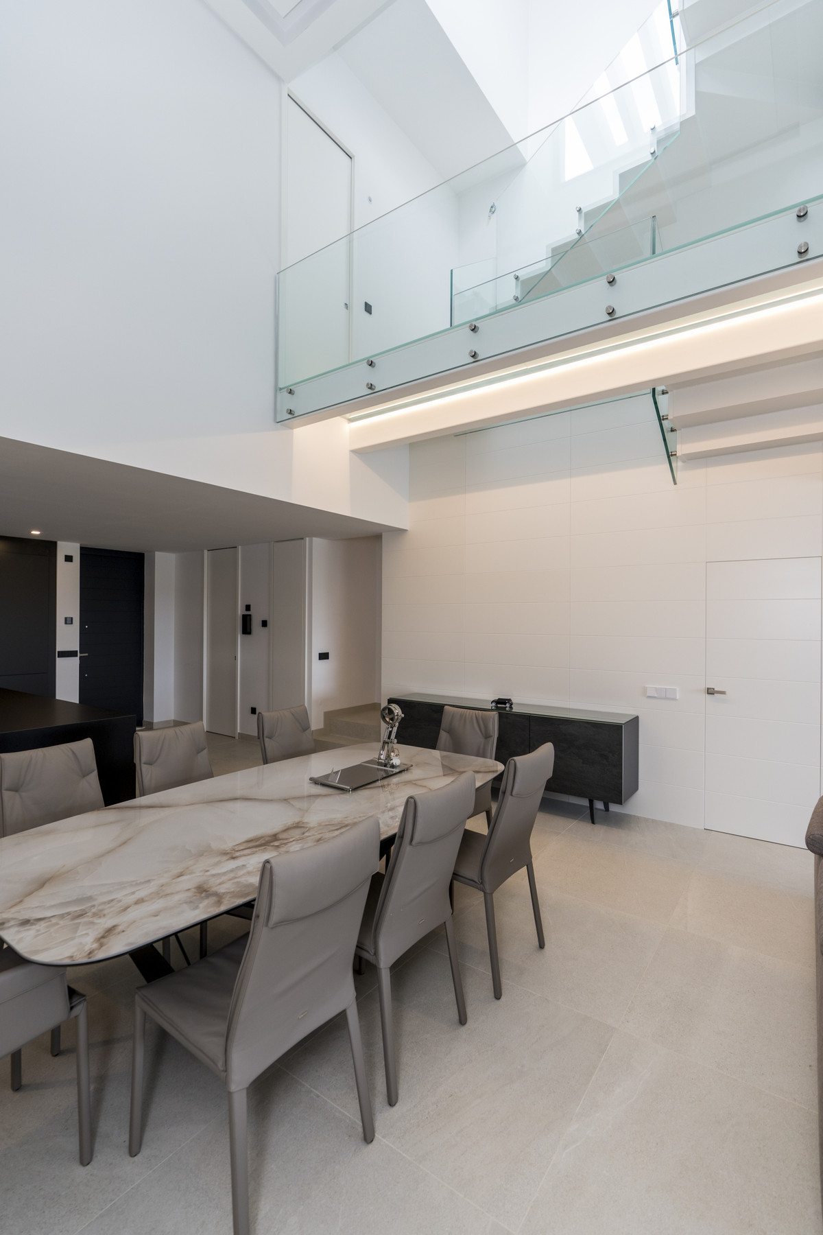 4 Bedroom Villa for Sale in Estepona — 7