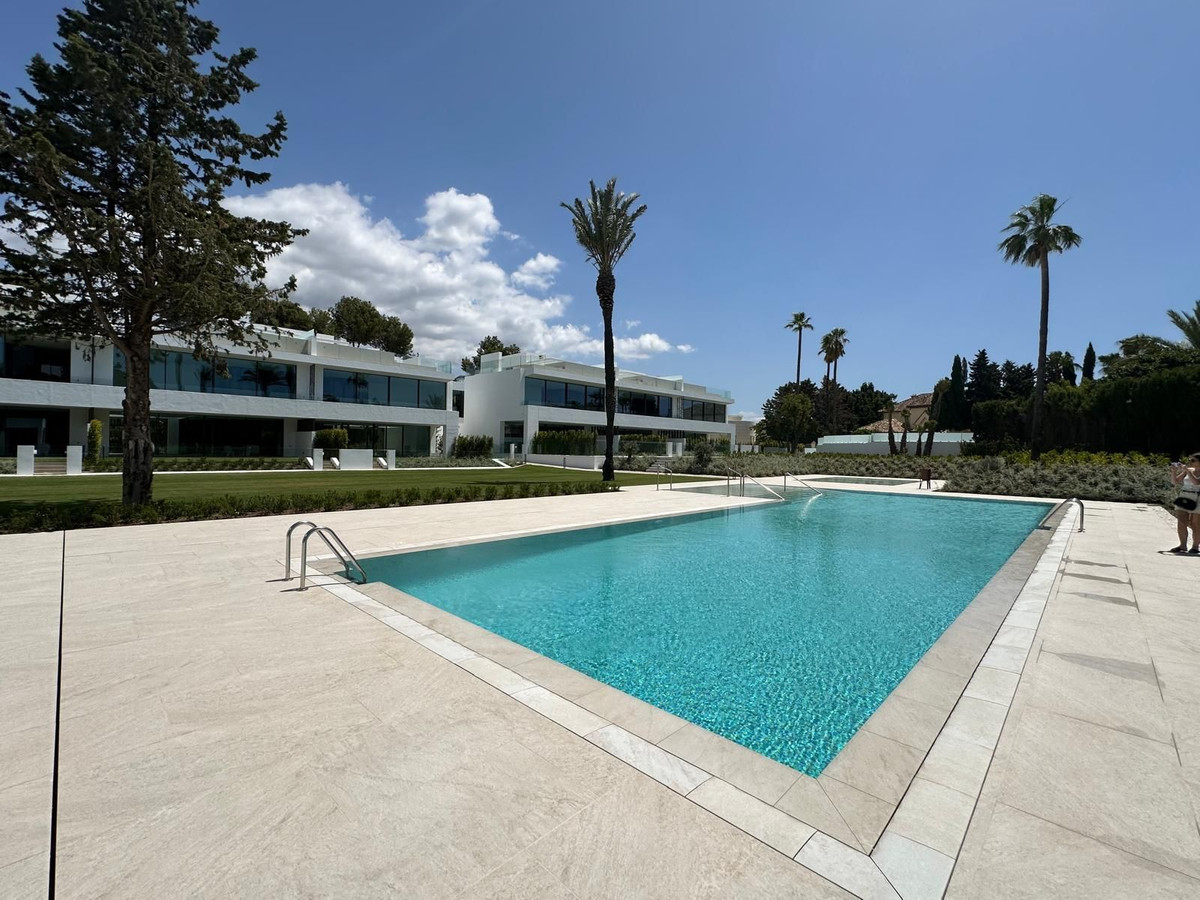 4 Bedroom Villa for Sale in Nueva Andalucía