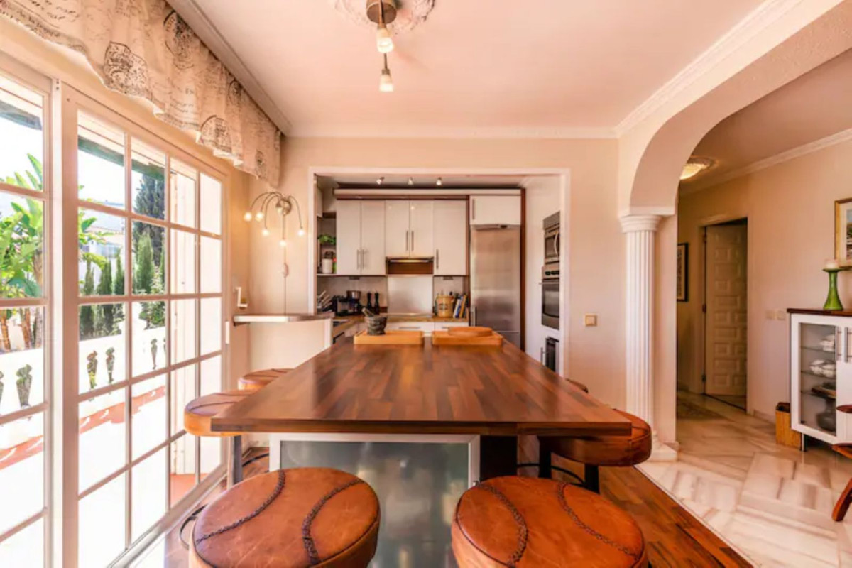 5 Bedroom Villa for Sale in Nueva Andalucía — 6